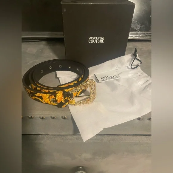 Versace Jeans Collection | Accessories | Versace Jean  display picture 2
